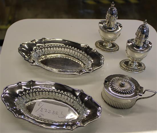 Pair silver mustard pepperettes & pair silver bonbon dishes